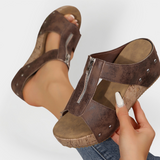 Udobne sandale s petom i zatvaračem