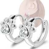 Mali kružni naušnice s motivom šape – Huggie naušnice za žene