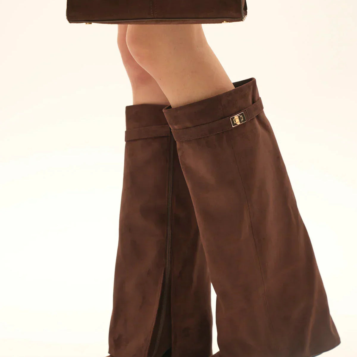 Levina - Čizme za morske pse