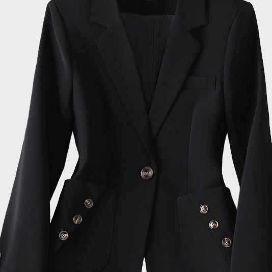 Sako u zavodljivoj liniji