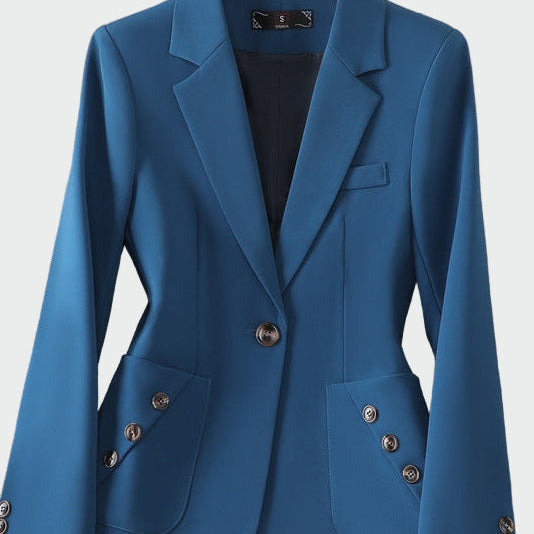 Sako u zavodljivoj liniji