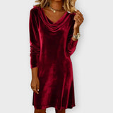 Marina | Elegantna baršunasta haljina s drapiranim izrezom