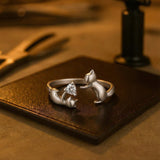 Igrački prsten od sterling srebra s mačkom – prilagodljiv sa cirkonom