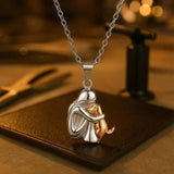 Mirabella Moda | Ogrlica s zagrljajem psa