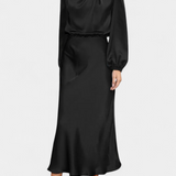 Marija Maxi Haljina s Visokim Ovratnikom i Cvjetnim Detaljima