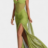 Milica Duga Haljina od Milk Svile s Dubokim Izrezom i Oblikovanim Nabranjem